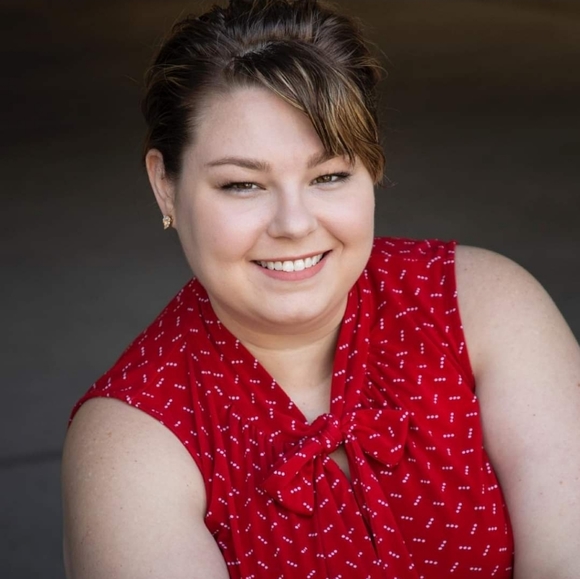 Meet your Posher, Kelly - Picture 2 of 2